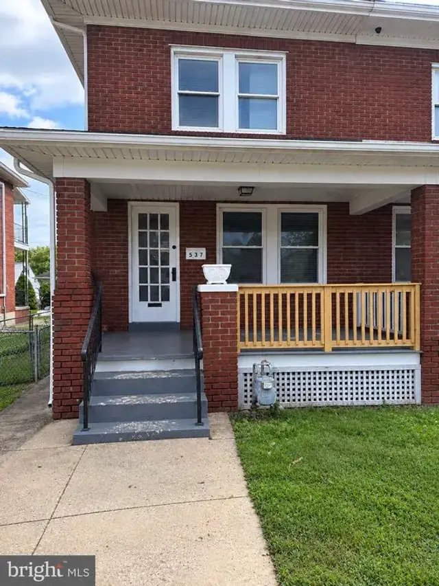 537 Atlantic Ave, York