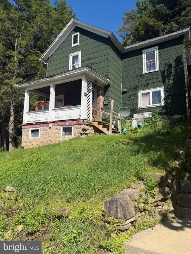 114 S 5th St, Clearfield