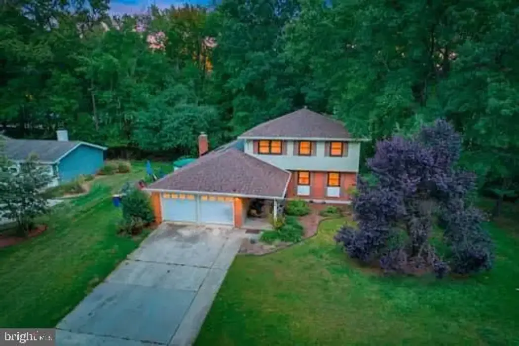 82 Baltusrol Rd, DOVER