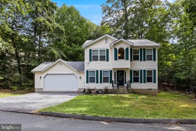980 Silverton Ct, Lusby