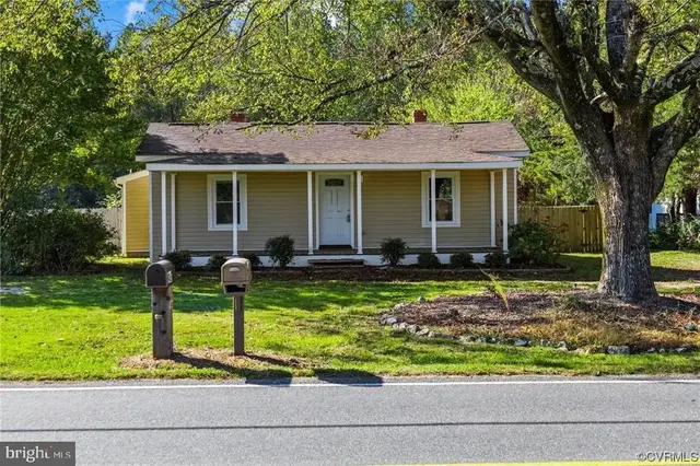 9397 E Patrick Henry Rd, Ashland