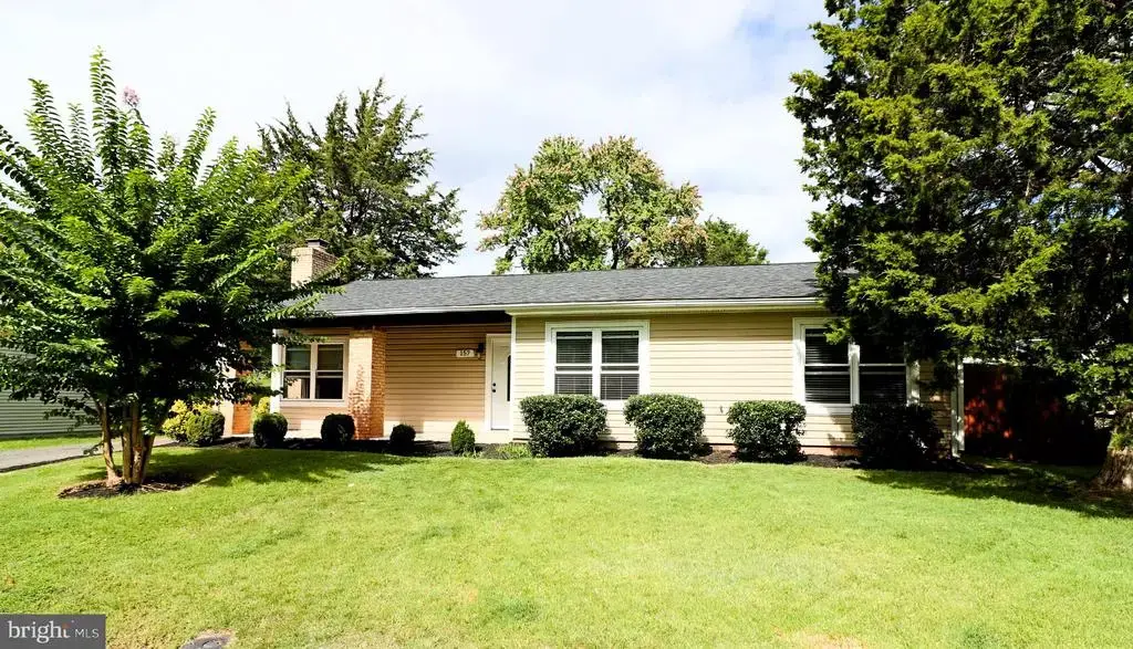 157 S Fox Rd S, STERLING