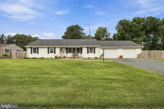 22220 Brinsfield Ave, Seaford