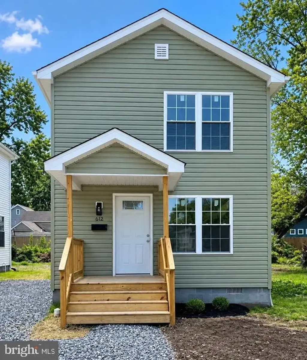 612 Bethel St, CAMBRIDGE
