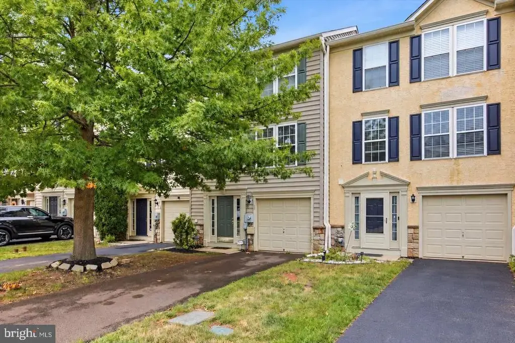 30 N Savanna Dr, POTTSTOWN