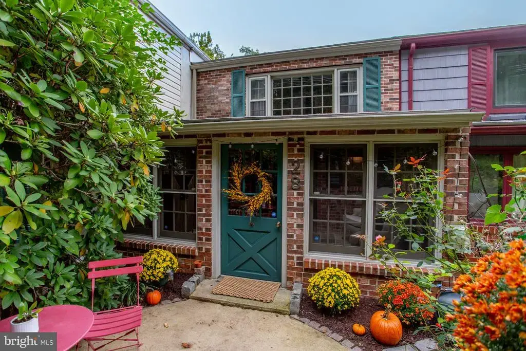 28 Brunswick Ave, LAMBERTVILLE