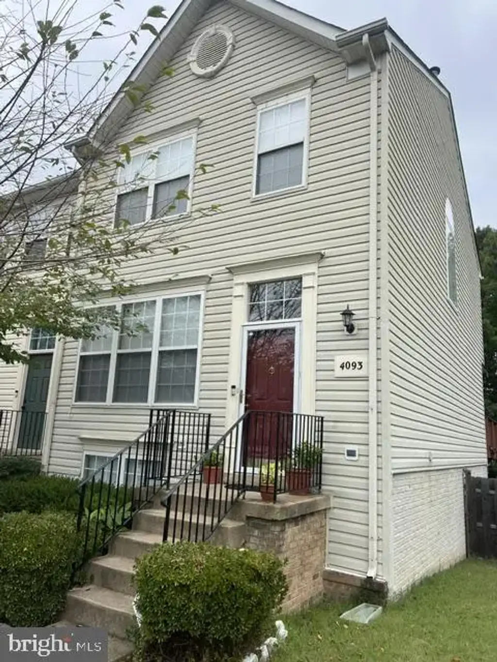 4093 Yellow Stone Loop, DUMFRIES