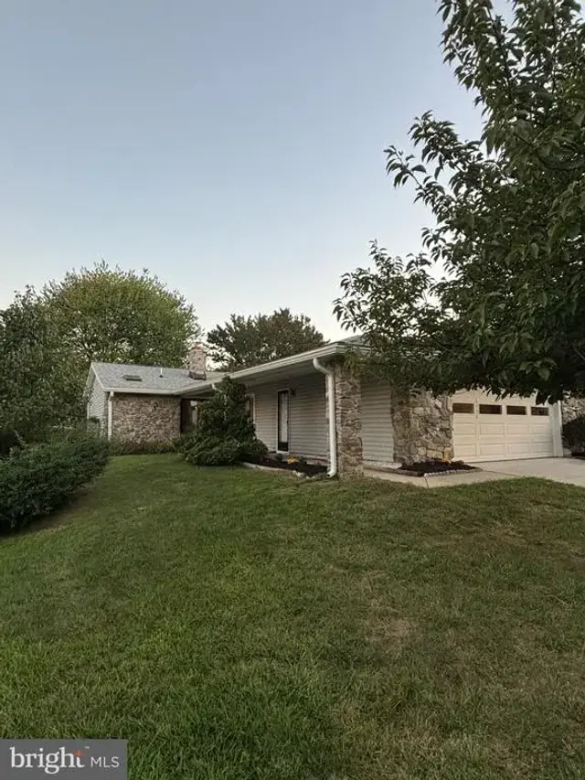 3530 Fitzhugh Ln #53-a, Silver Spring