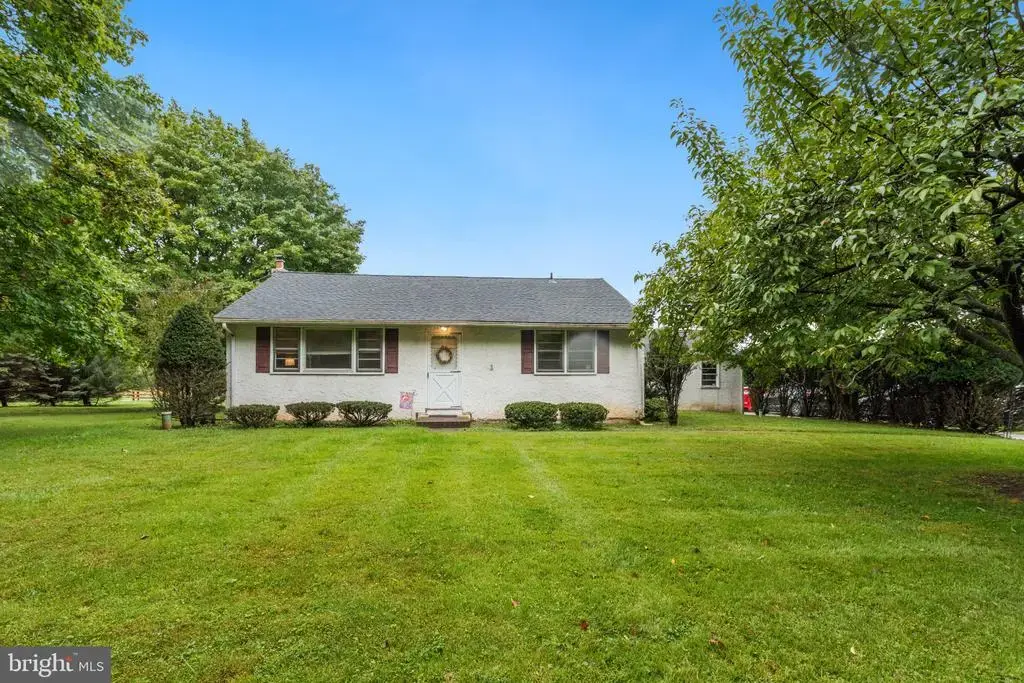 325 E Mount Kirk Ave #, EAGLEVILLE