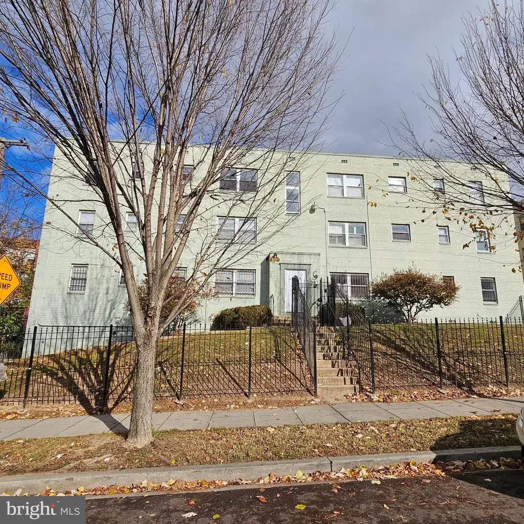 4800 C St Se #102, WASHINGTON