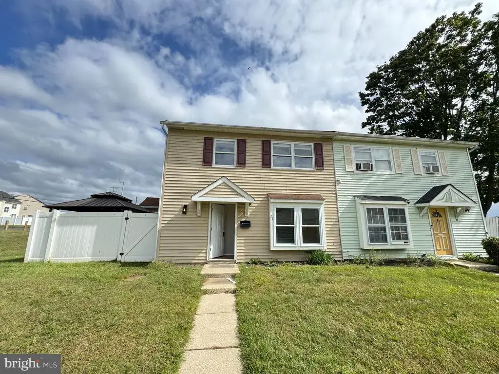 22 Lerner Ct, SICKLERVILLE