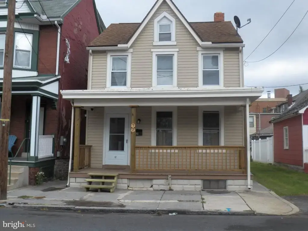 32 S 4th St, LEBANON