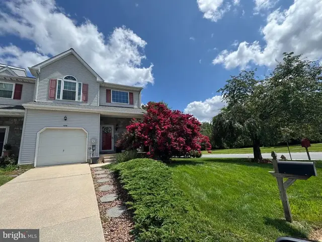 102 Shinn Cir, Wilmington