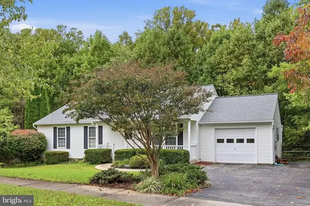 908 Winding Way, Mt. Airy