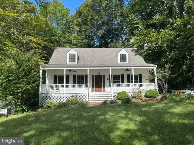 475 Cardinal Dr, Lusby