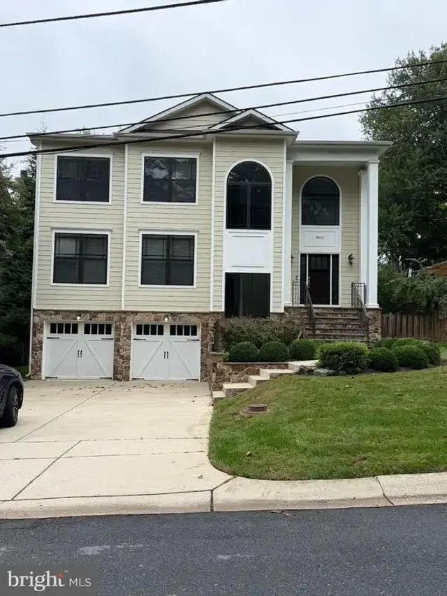 8612 Ridge Rd, Bethesda