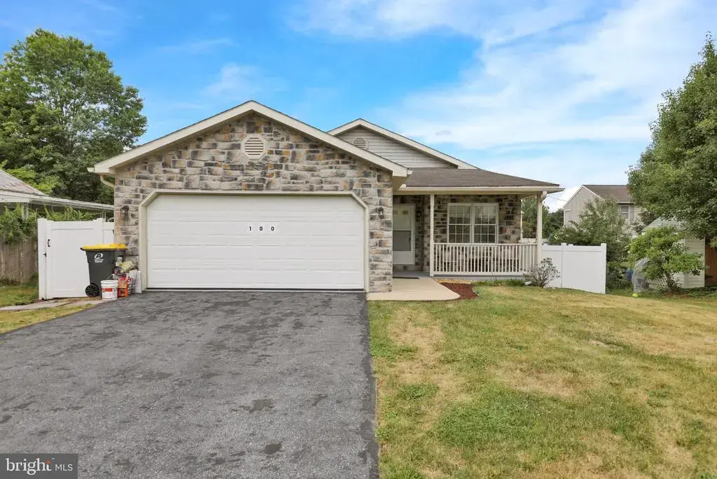 100 N Robeson St, ROBESONIA