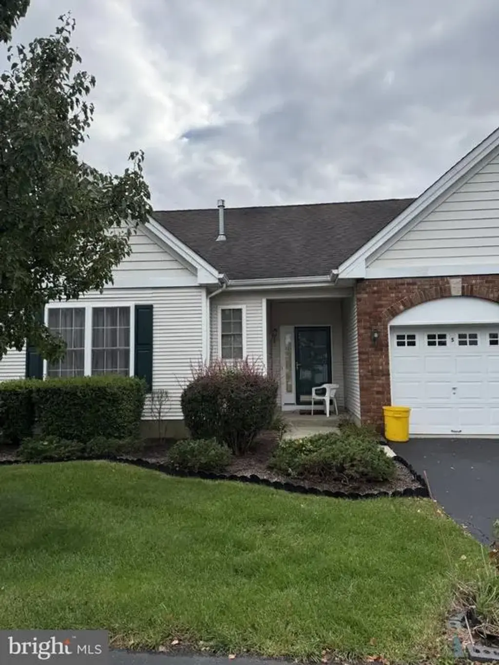 5 Goldfinch Dr, HAMILTON