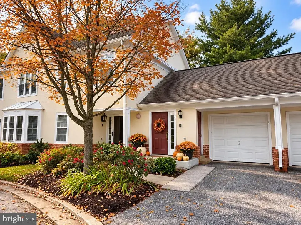 12 Joanna Ct, PIKESVILLE