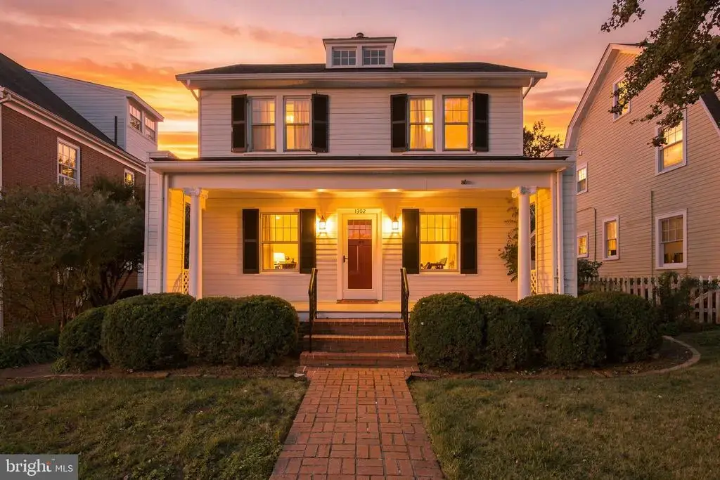 1302 Littlepage St, FREDERICKSBURG
