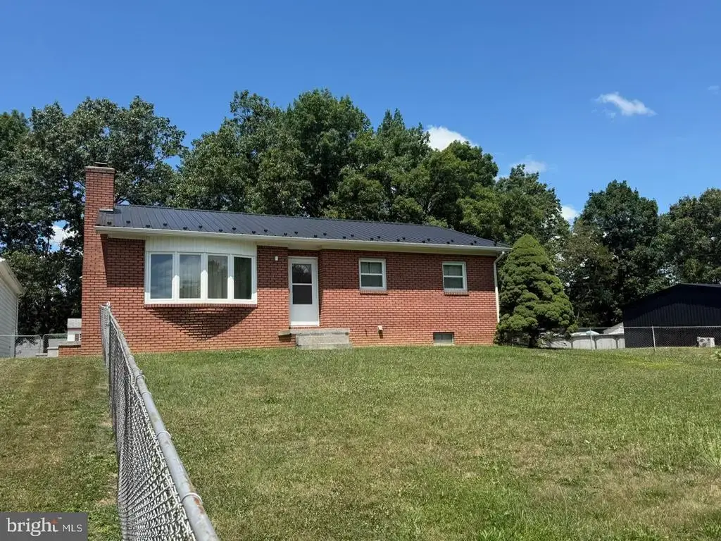 138 Laing Dr, MARTINSBURG