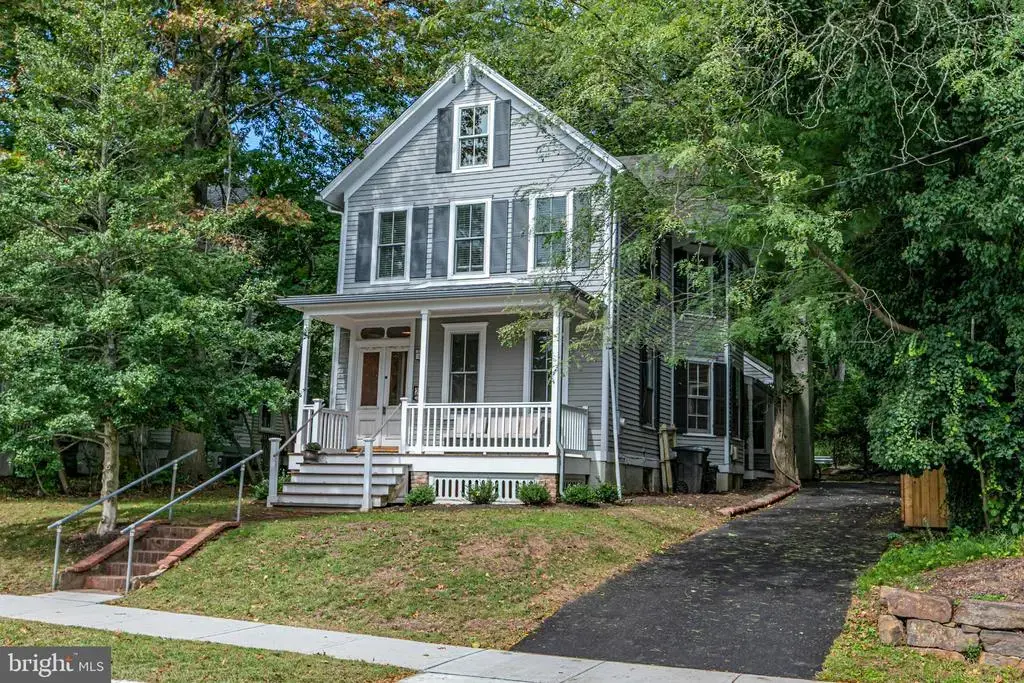 20 Hart Ave, HOPEWELL