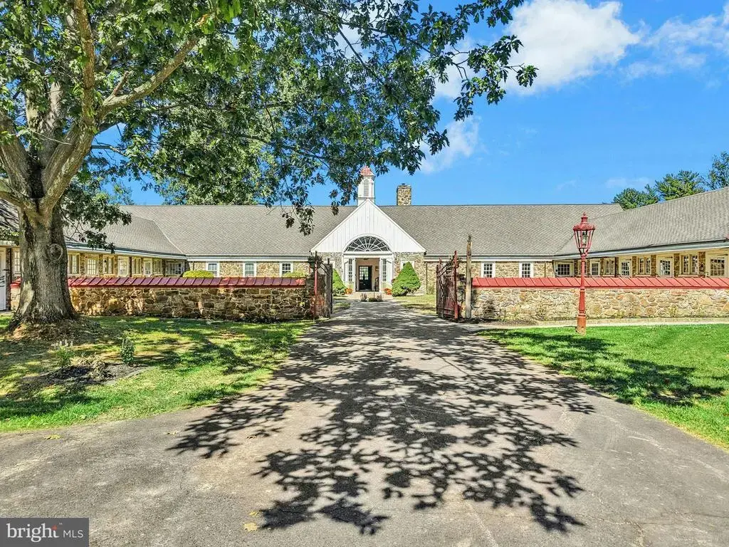 1807 Apple Tree Ln, BETHLEHEM