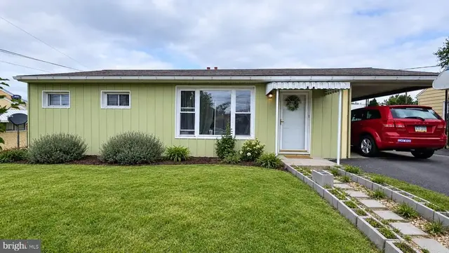 445 Hamilton Ave, Chambersburg