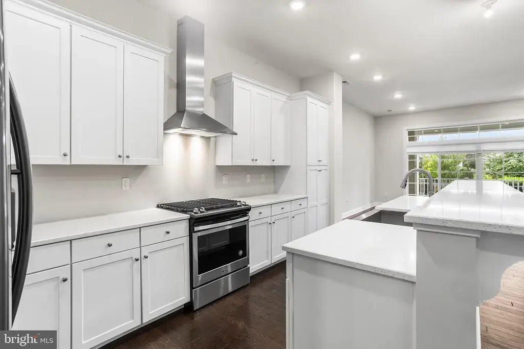 38 Hamilton Dr, CRANBURY