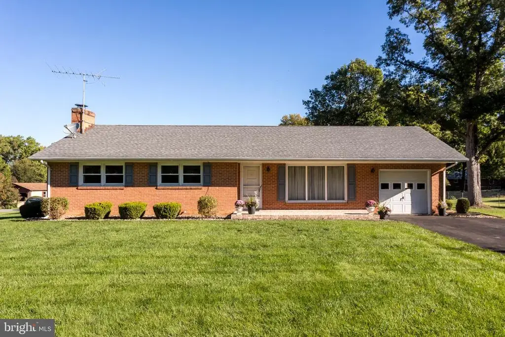 1033 Tasker Rd, STEPHENS CITY