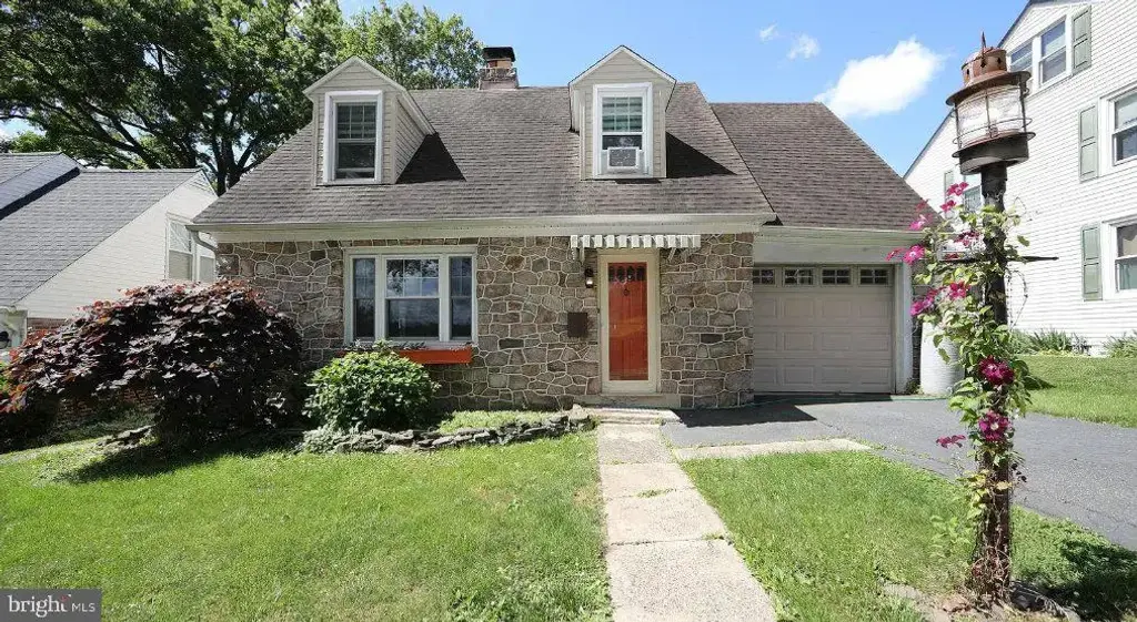 10 E 8th St, POTTSTOWN