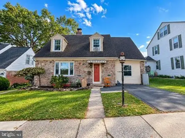 10 E 8th St, Pottstown