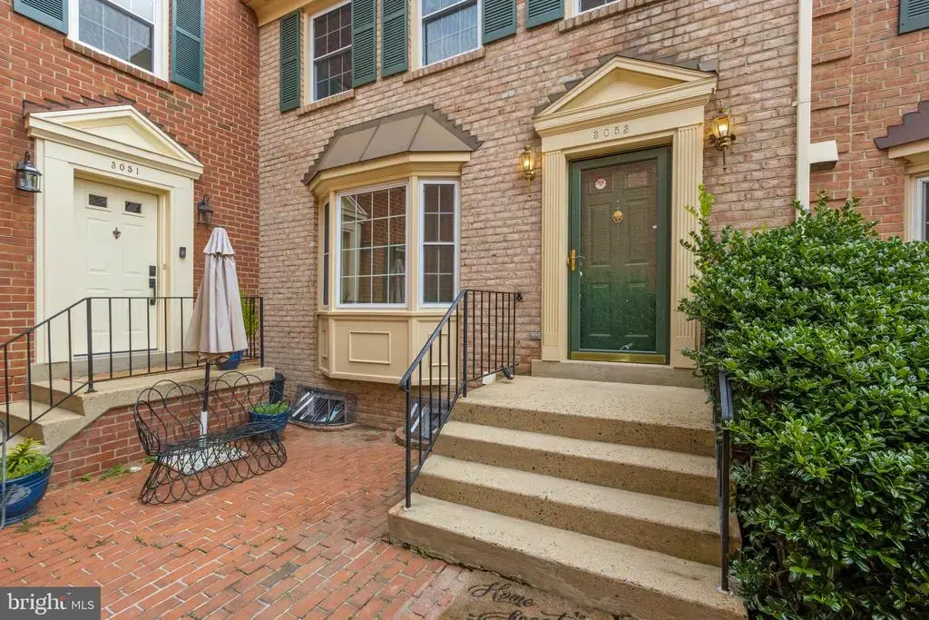 3053 Meeting St, FALLS CHURCH