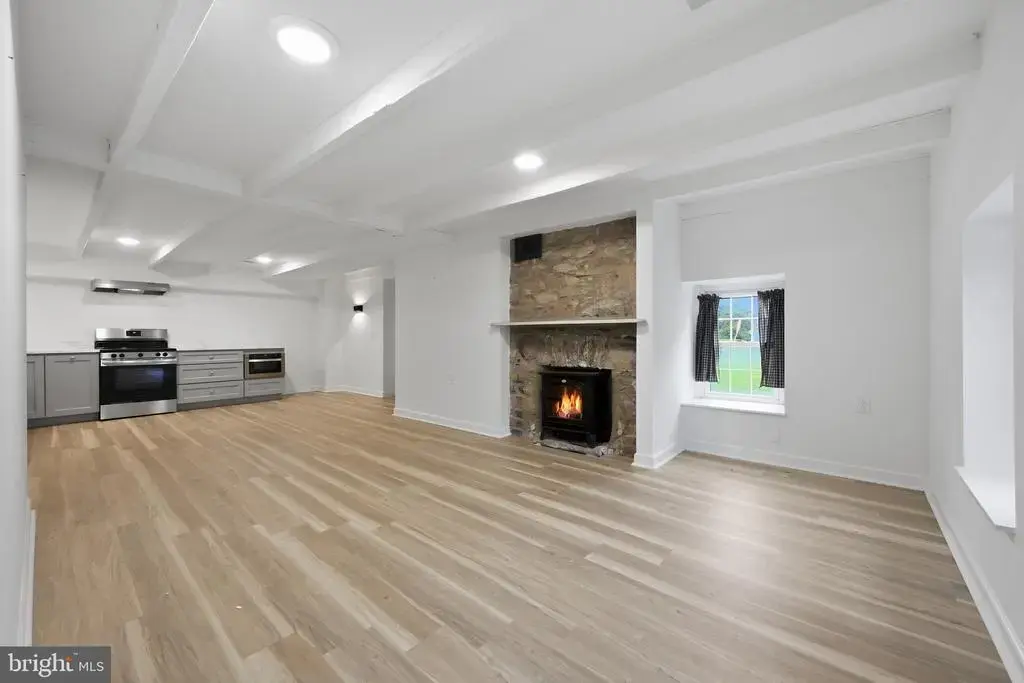793 Penns Park Rd #b, NEWTOWN