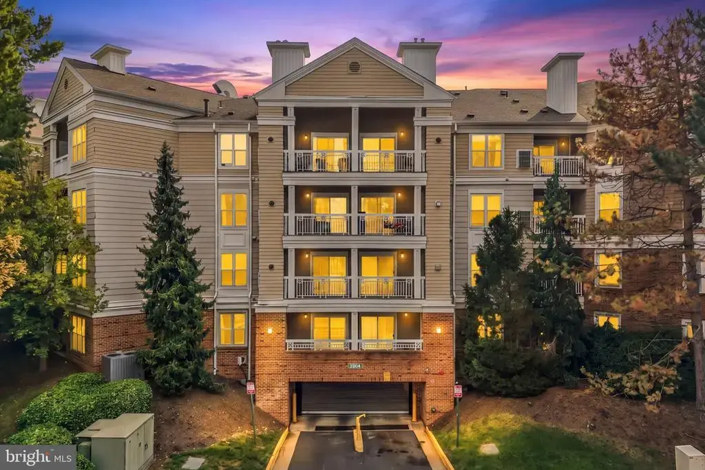 2204 Westcourt Ln #317, HERNDON