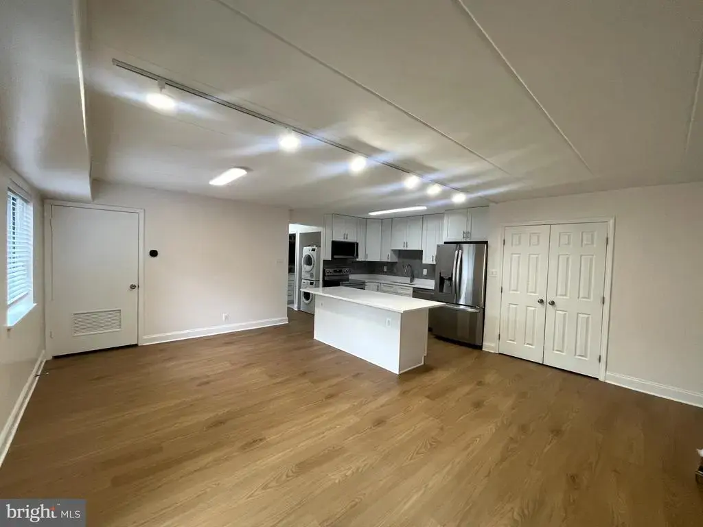 6280 Edsall Rd #301, ALEXANDRIA