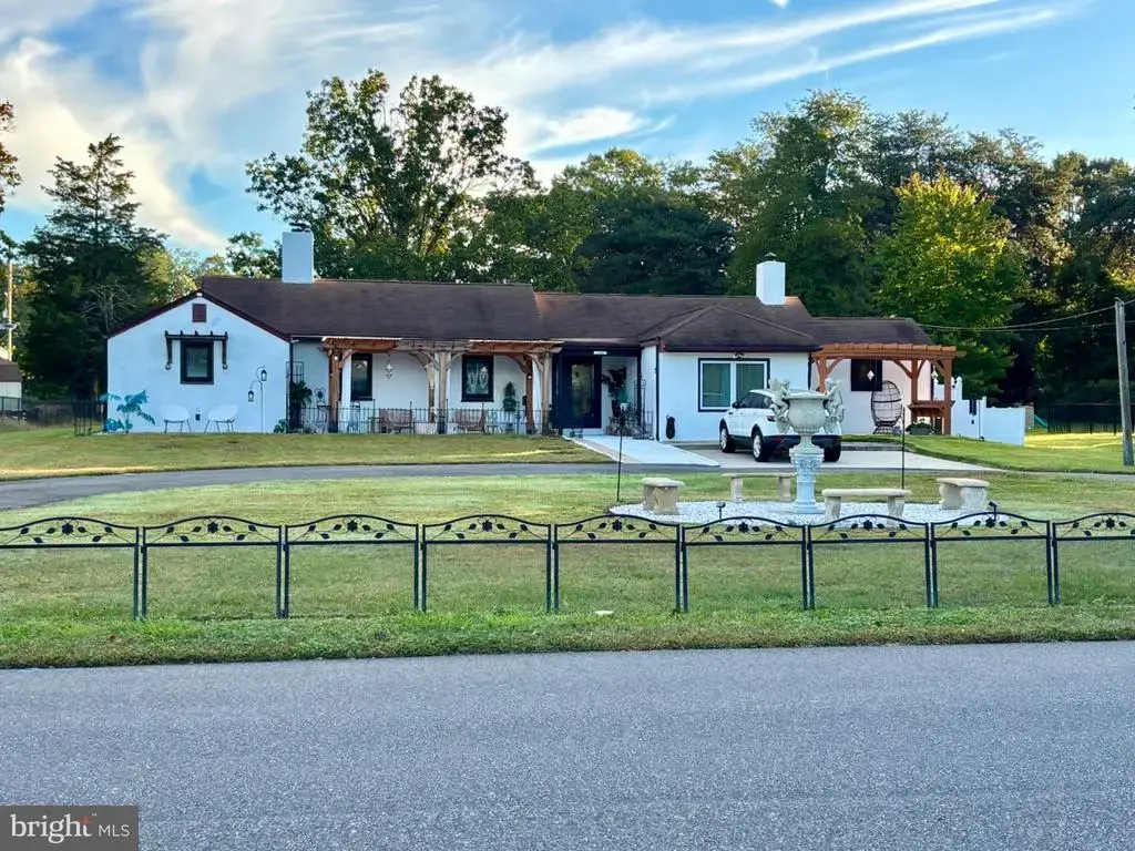 233 W Landing Rd, BLACKWOOD
