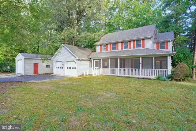 17 S Shore Dr, Lincoln