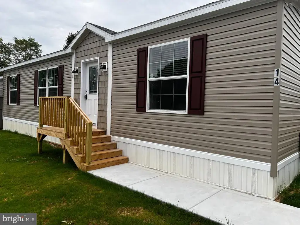 14 Hazel Cir, MECHANICSBURG