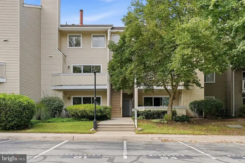 13121 Wonderland Way #13-138, GERMANTOWN