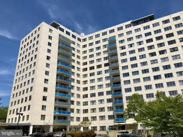 10201 Grosvenor Pl #1628, Rockville