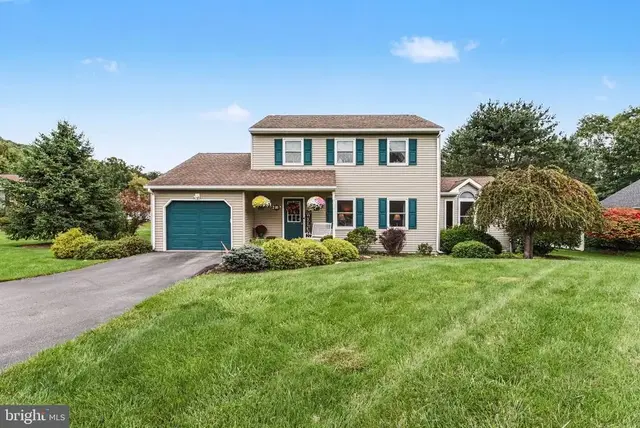 18 Cold Springs Rd, Dillsburg