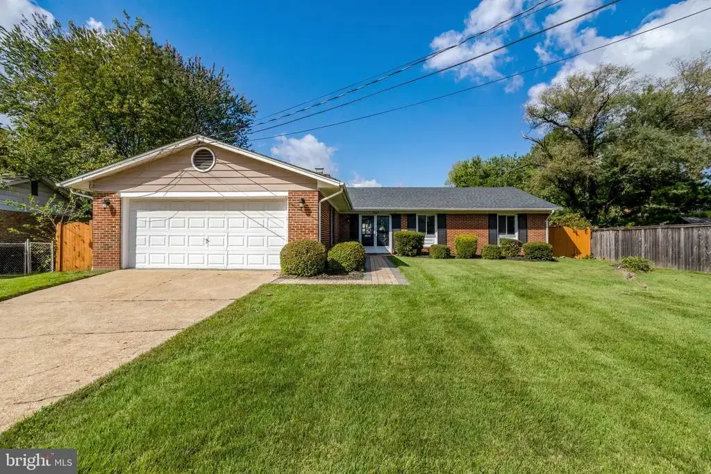 7903 Esther Dr, OXON HILL