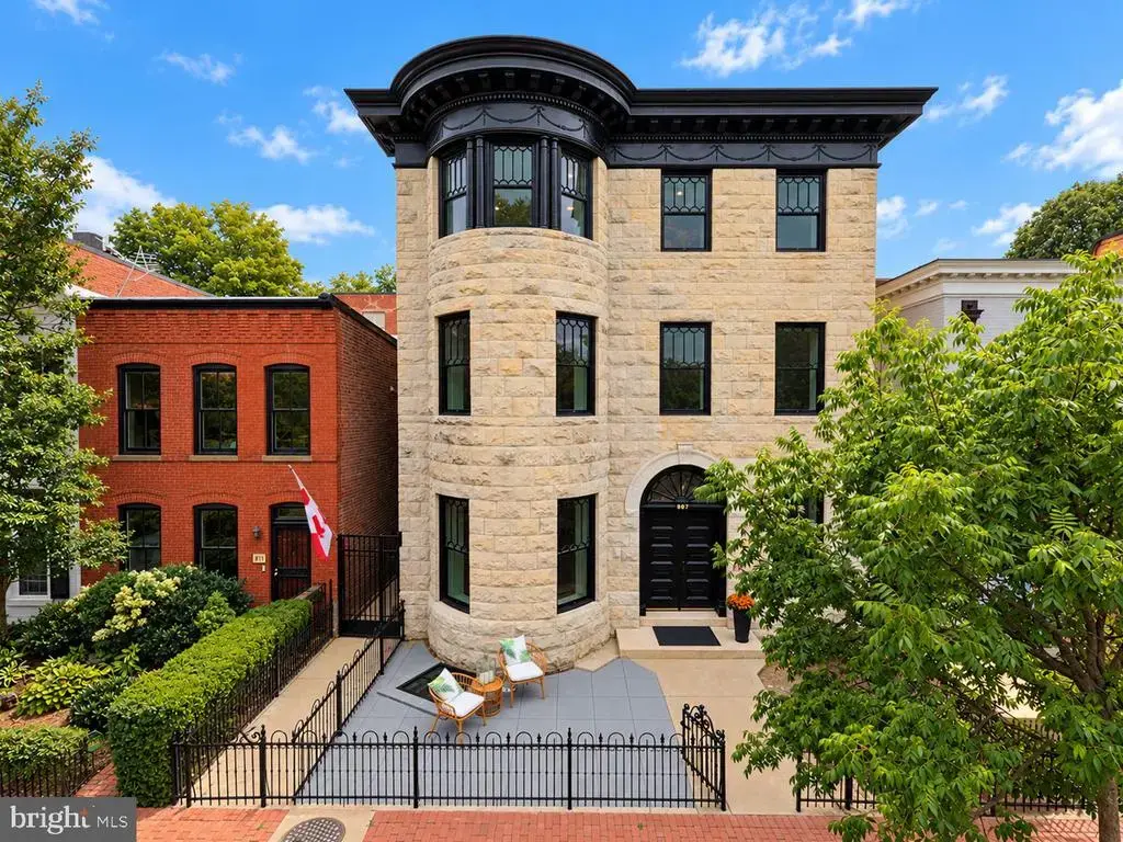 807 A St Ne #101, WASHINGTON