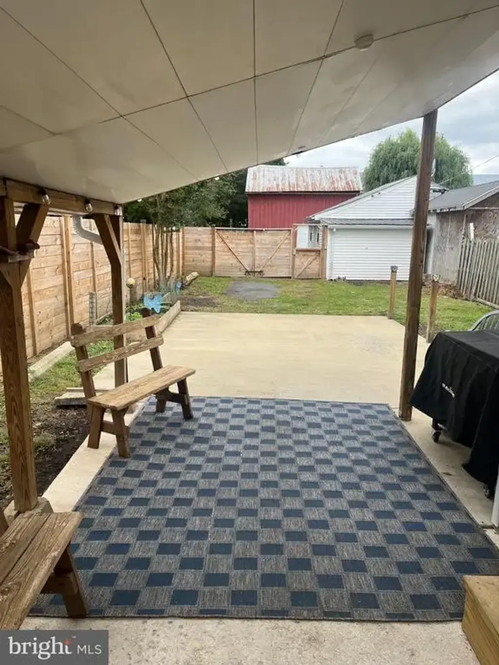 32 S Elm St, ROBESONIA