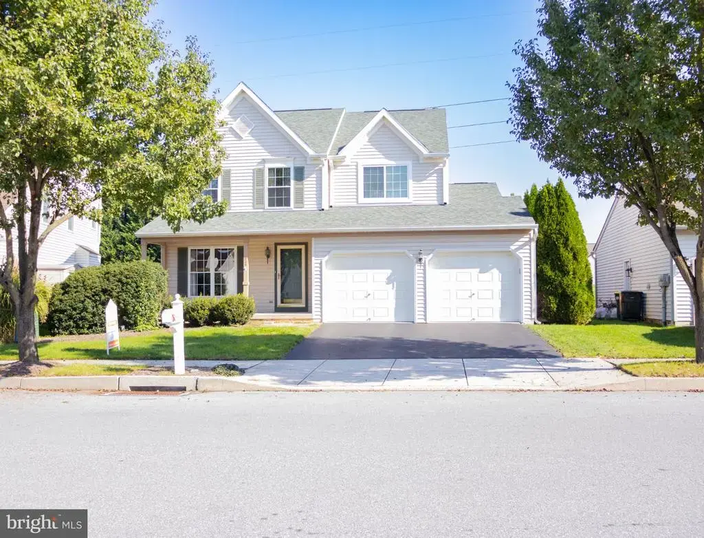 338 Cambridge Ln, LITITZ