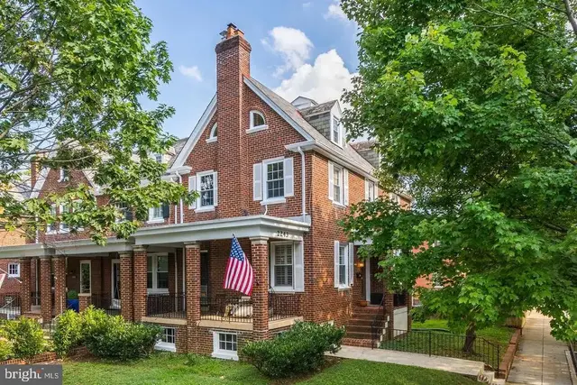 2243 Nw 40th St Nw, Washington