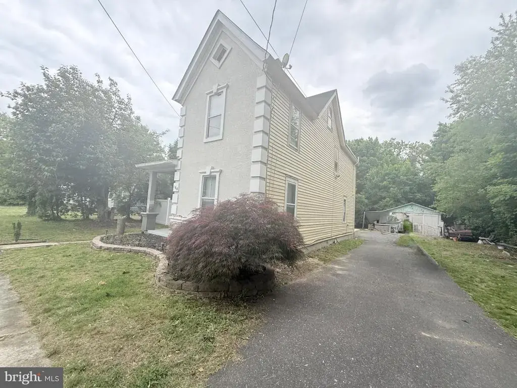 160 W Lincoln St, BRIDGETON