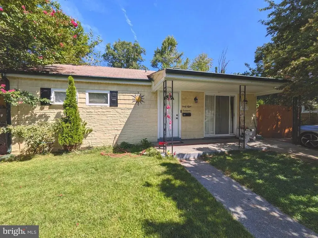 4817 Trenton Rd, HYATTSVILLE