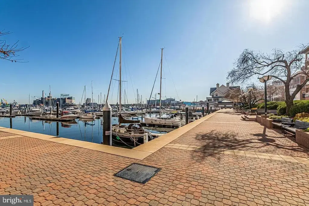 23 Pierside Dr #229, BALTIMORE